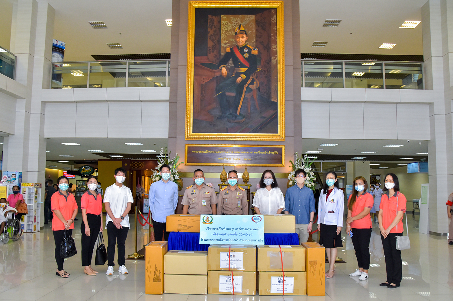 บริษัท ไทยโอโนโน่ จำกัด (มหาชน) ร่วมกับ สมาคมศิษย์เก่าเซนต์โยเซฟคอนเวนต์ มอบชุด PPE