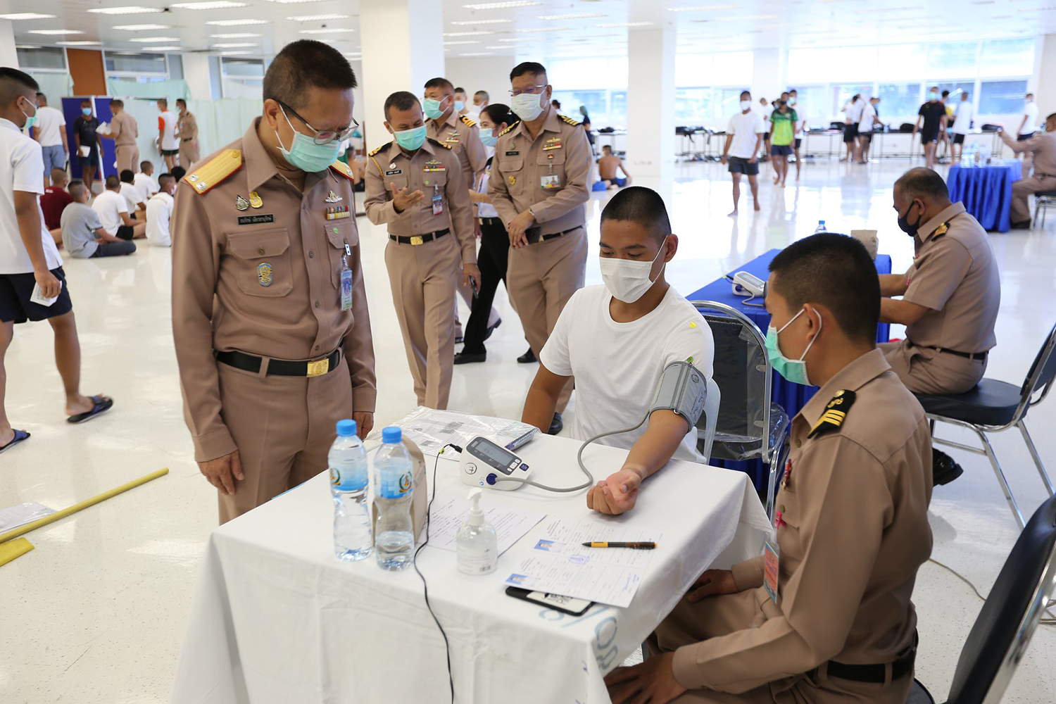 ผู้อำนวยการโรงพยาบาลสมเด็จพระปิ่นเกล้า พร. ประธานคณะกรรมการตรวจสุขภาพผู้สมัครเพื่อคัดเลือกเป็นนักเรียนเตรียมทหารในส่วนของ ทร. ประจำปี 2563