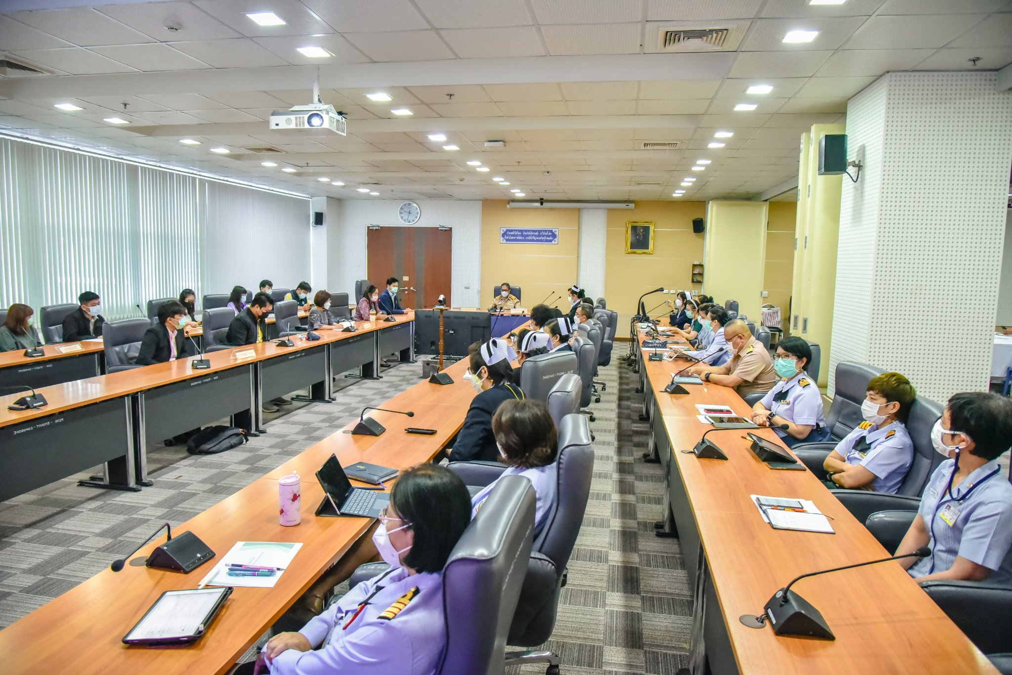 คณะผู้เยี่ยมสำรวจจากกรมสนับสนุนบริการสุขภาพ กระทรวงสาธารณสุข (สบส.สธ.) 